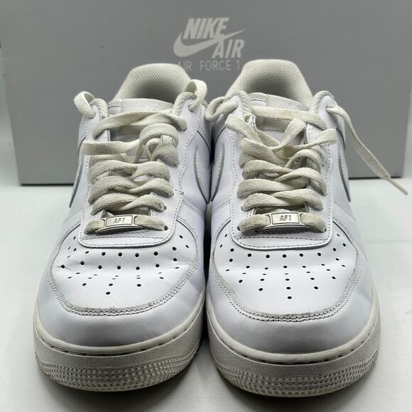 NIKE Air Force 1 '07 White Sz Men's 9.5 Women's 11 - Picture 3 of 7